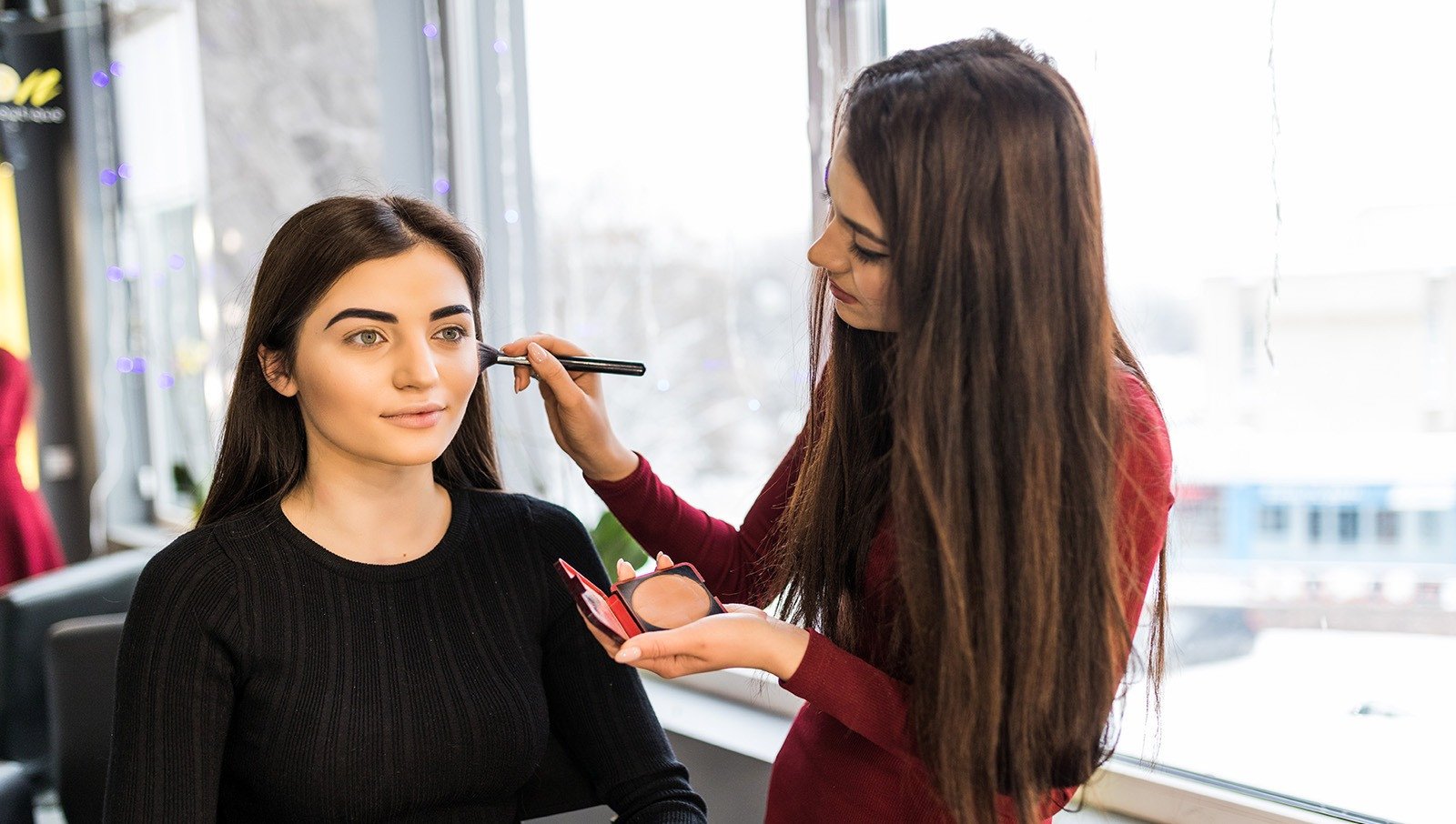 صالون أناقة الجمال النسائي